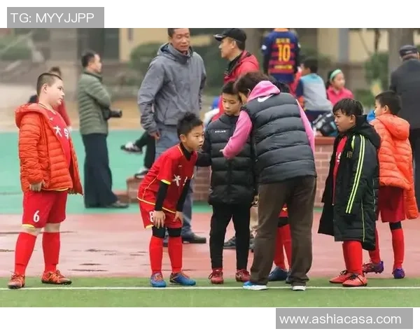 成都足球队在全国耐力排行榜中荣登第七名展现出强劲实力与潜力 成都足球队在全国耐力排行榜中荣登第七名展现出强劲实力与潜力