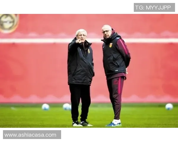 足球明星纷纷迎来儿子新生代球场外的父爱与传承之路